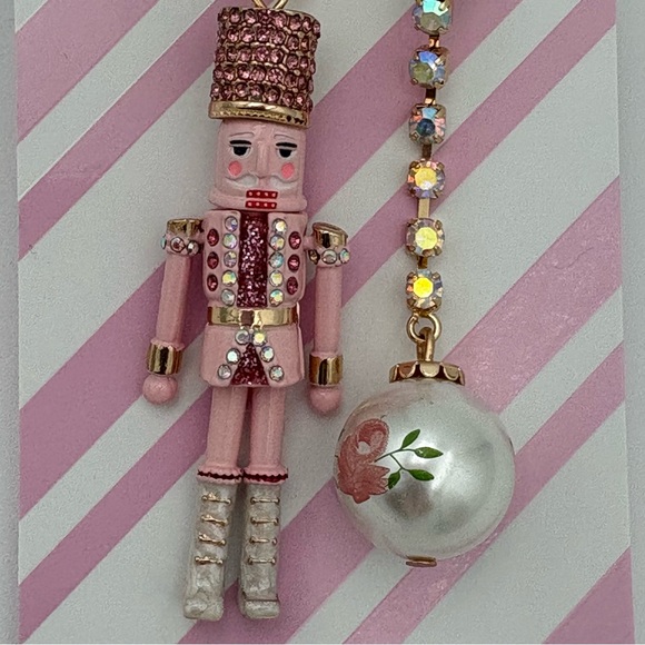 ⭐ Betsey Johnson Pink Nutcracker Pearl Ornament Earrings - Picture 3 of 6